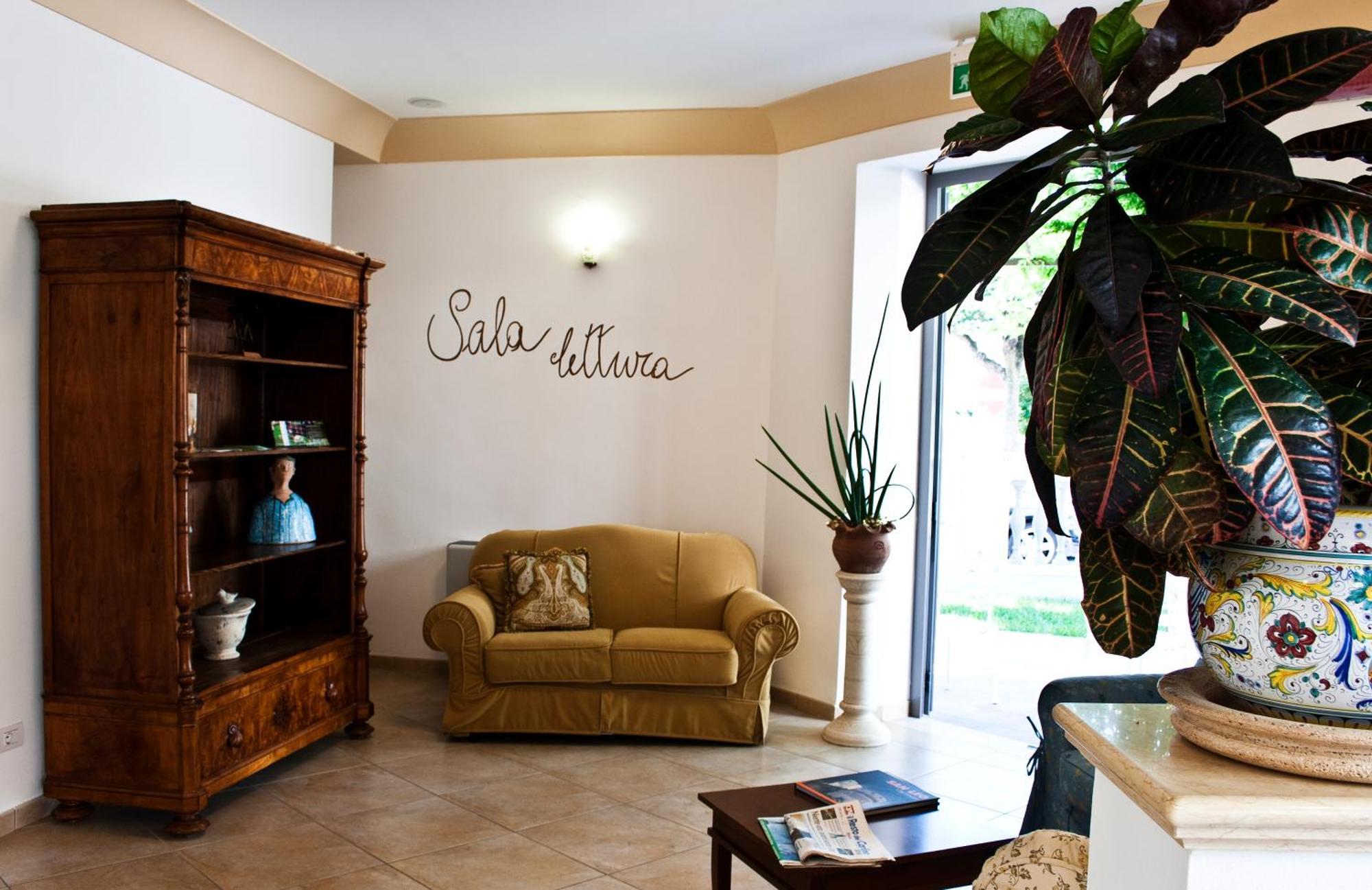 Hotel Sovrana & Rimini